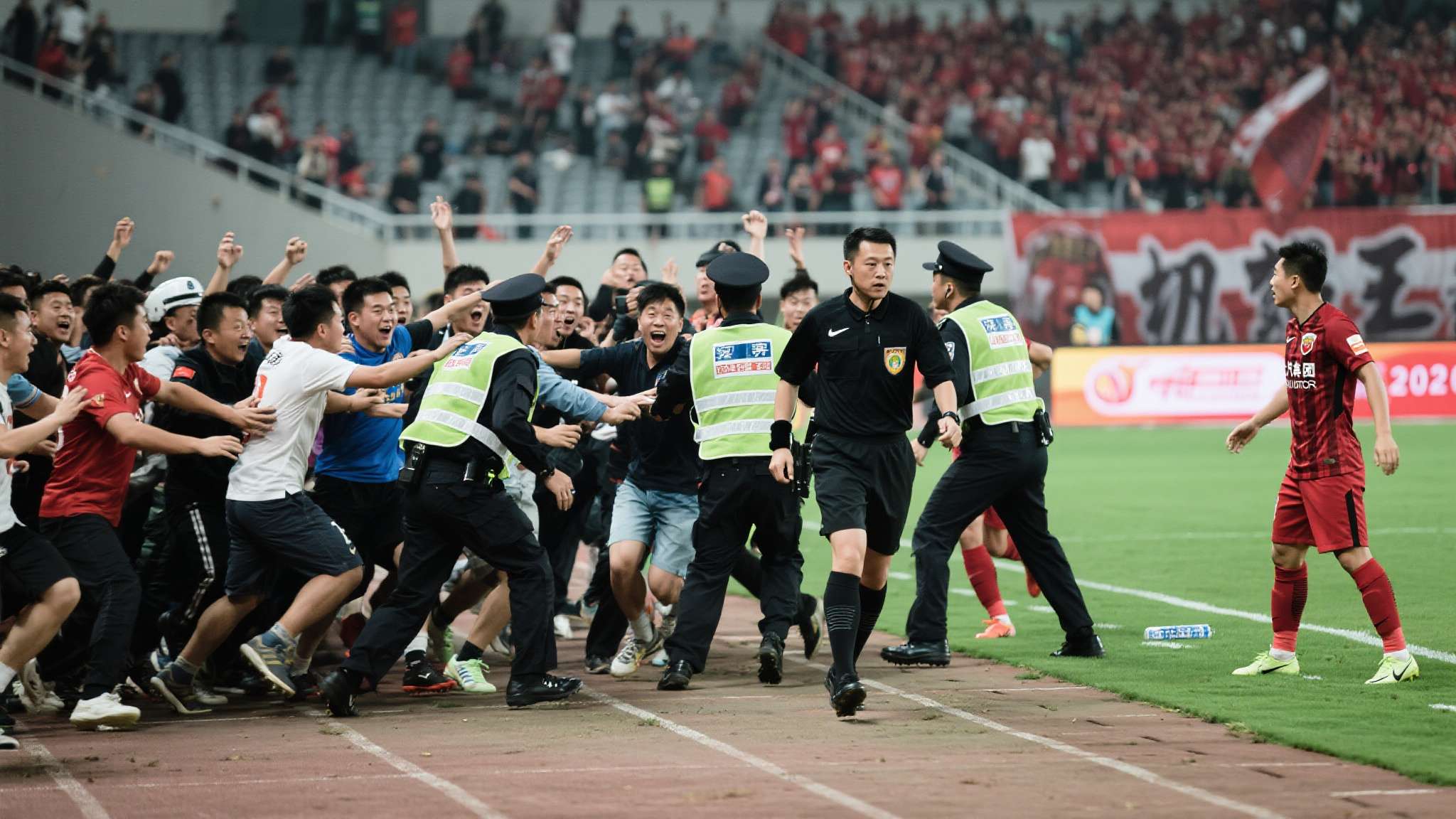 为什么大部分球迷都说周琦上场必输球